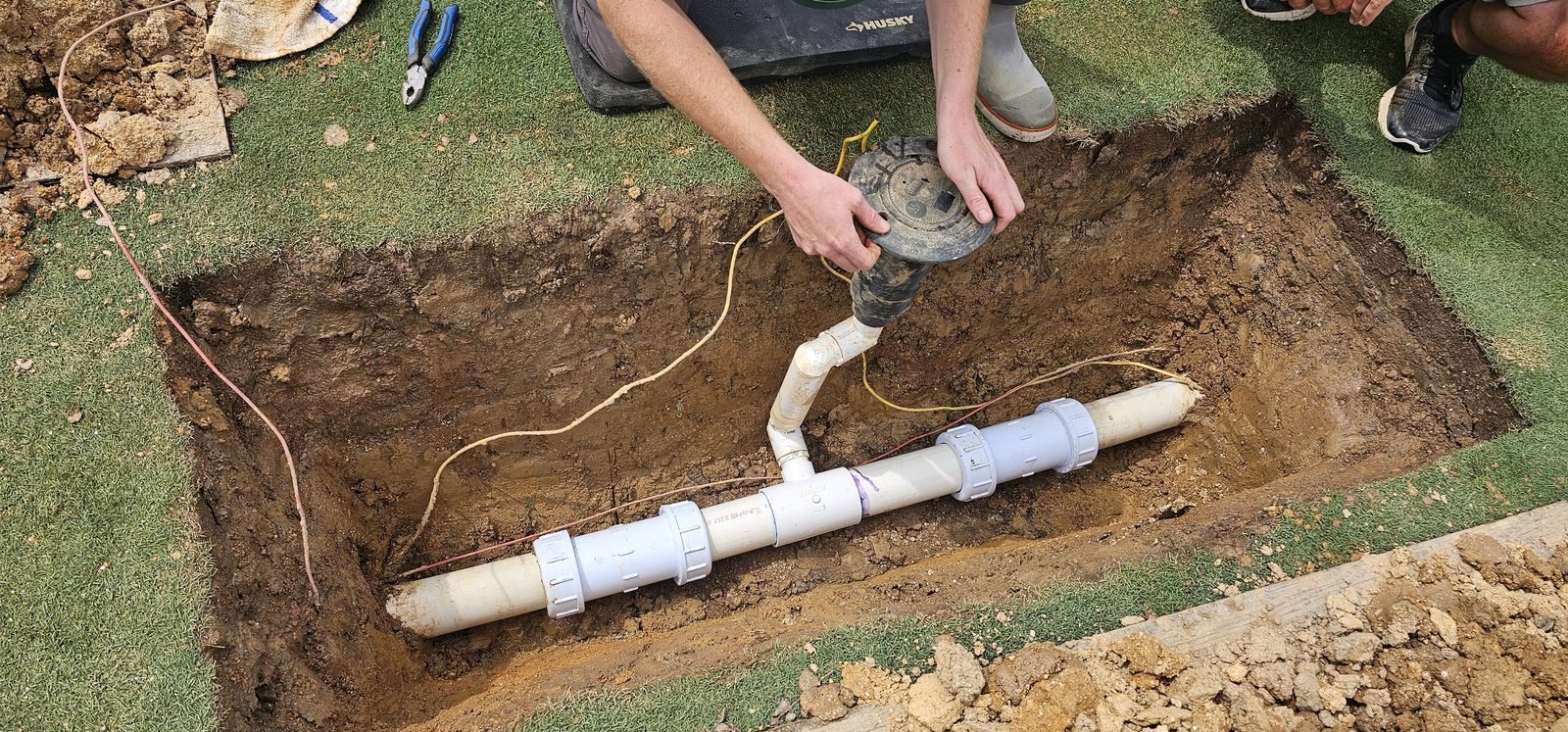 Irrigation head and pipe installation